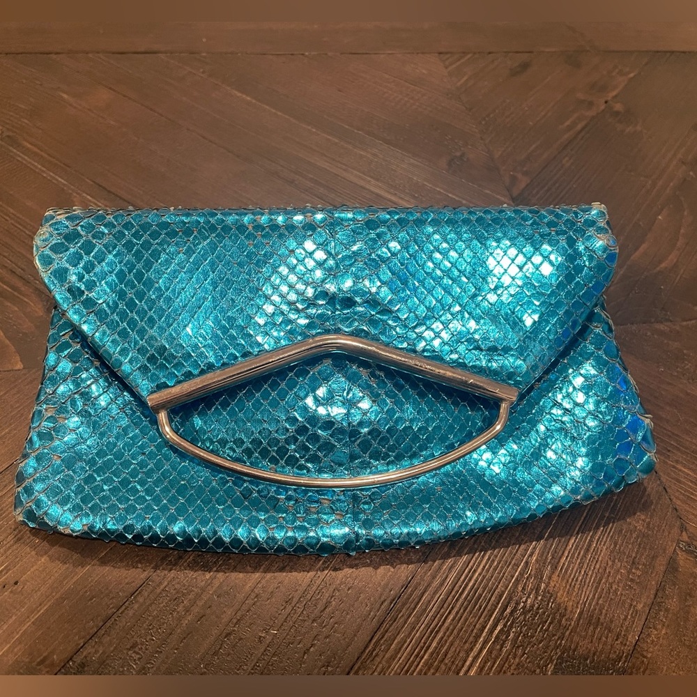 Rodo Vintage Metallic Blue Snakeskin Cluth Handbag